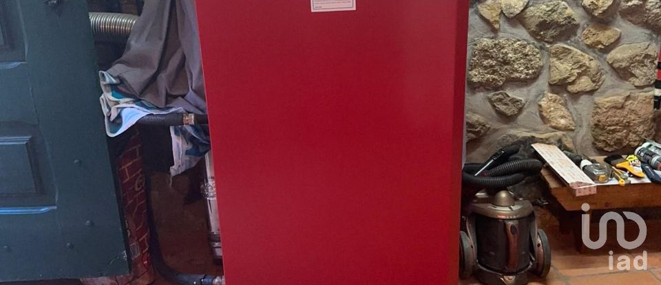 Moradia T4 em Vouzela e Paços de Vilharigues de 210 m²