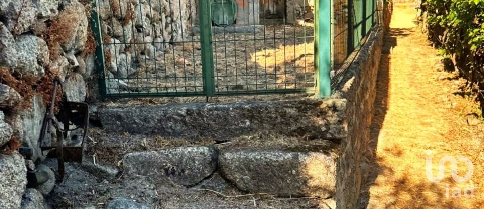 Moradia T4 em Vouzela e Paços de Vilharigues de 210 m²