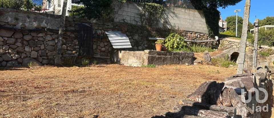 Moradia T4 em Vouzela e Paços de Vilharigues de 210 m²