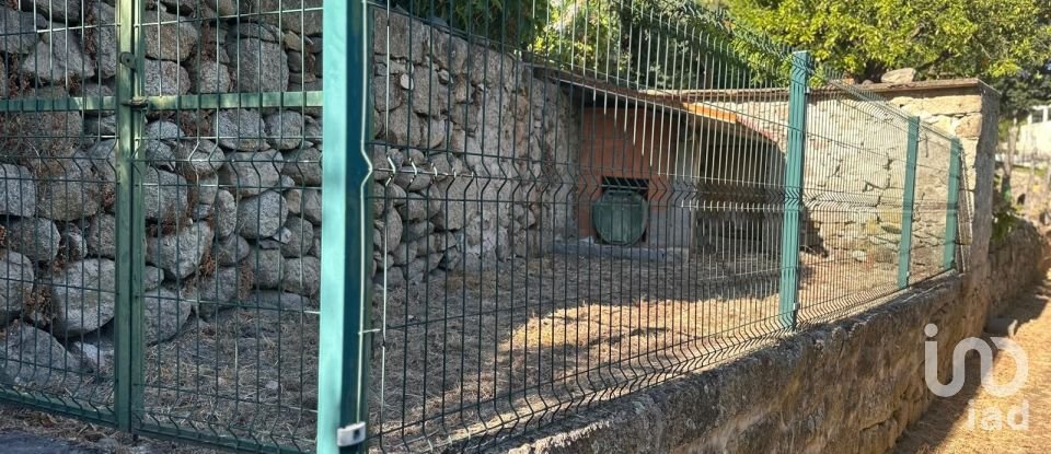 Moradia T4 em Vouzela e Paços de Vilharigues de 210 m²