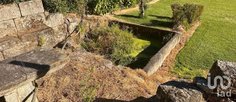 Moradia T4 em Vouzela e Paços de Vilharigues de 210 m²