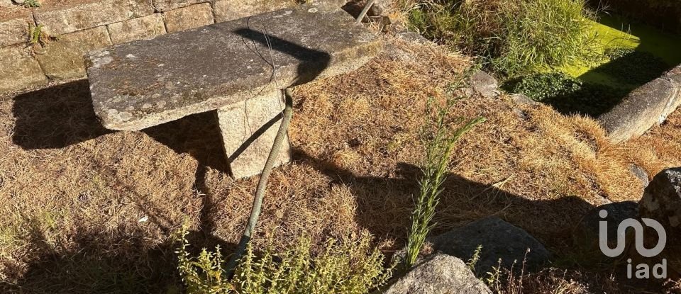 Moradia T4 em Vouzela e Paços de Vilharigues de 210 m²