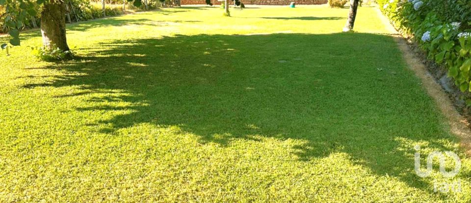 Moradia T4 em Vouzela e Paços de Vilharigues de 210 m²