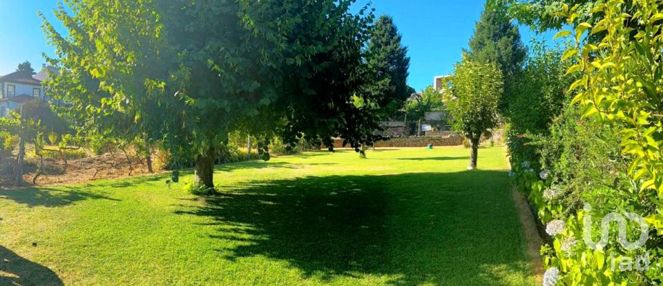 Moradia T4 em Vouzela e Paços de Vilharigues de 210 m²