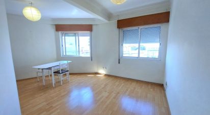 Apartment T2 in Faro (Sé e São Pedro) of 80 m²