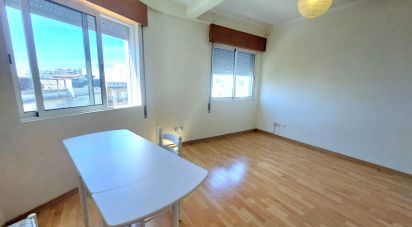 Apartment T2 in Faro (Sé e São Pedro) of 80 m²