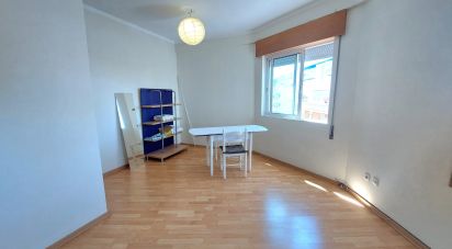 Apartment T2 in Faro (Sé e São Pedro) of 80 m²