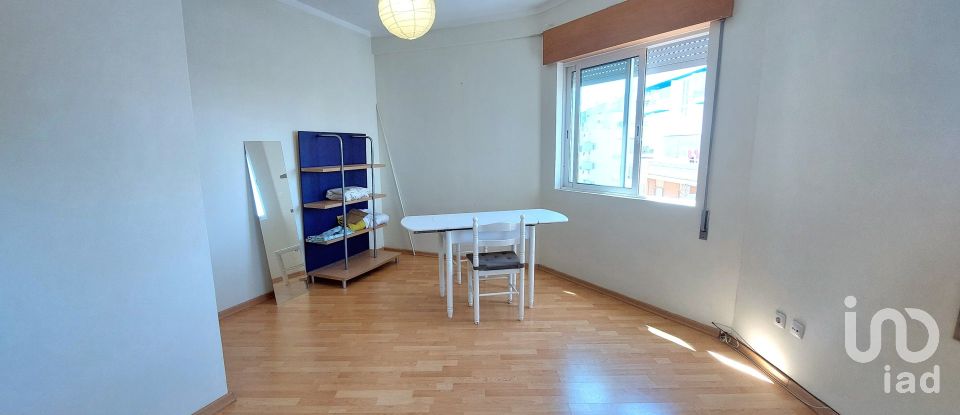Apartment T2 in Faro (Sé e São Pedro) of 80 m²