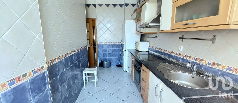 Apartment T2 in Faro (Sé e São Pedro) of 80 m²