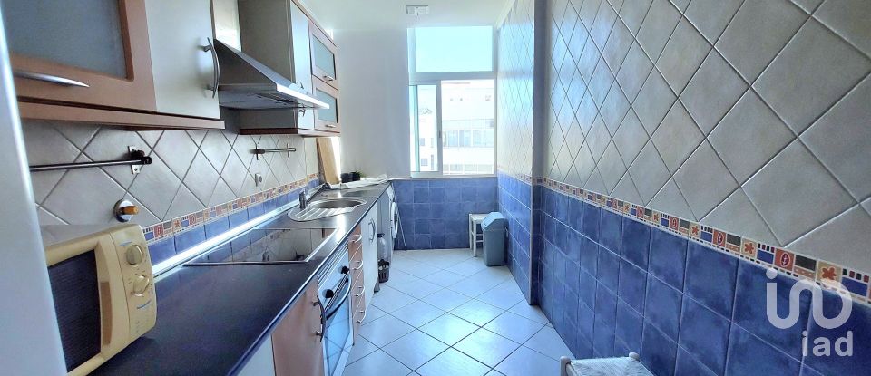 Apartment T2 in Faro (Sé e São Pedro) of 80 m²