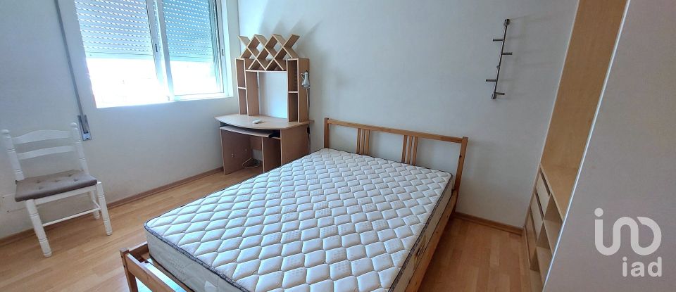 Apartment T2 in Faro (Sé e São Pedro) of 80 m²