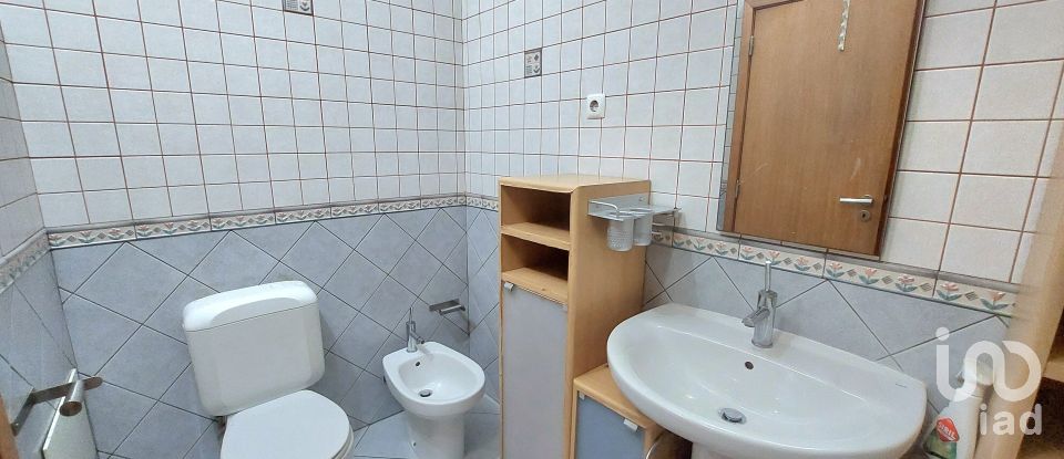 Apartment T2 in Faro (Sé e São Pedro) of 80 m²