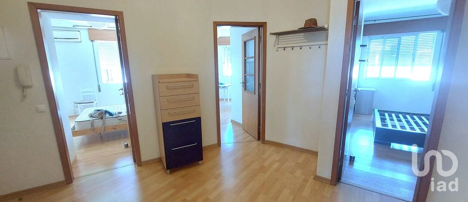 Apartment T2 in Faro (Sé e São Pedro) of 80 m²