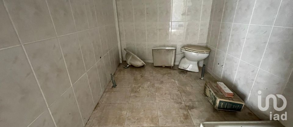 Parking/garage/box à Barcelos, Vila Boa e Vila Frescainha (São Martinho e São Pedro) de 118 m²