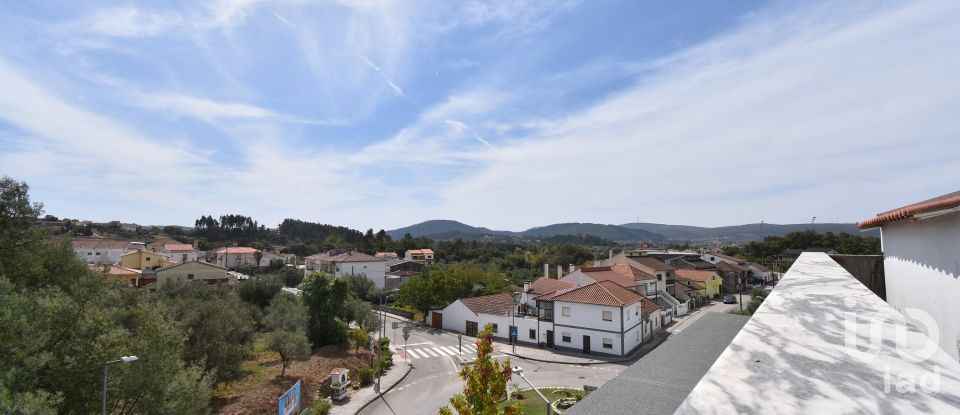 Appartement T5 à Avelar de 302 m²