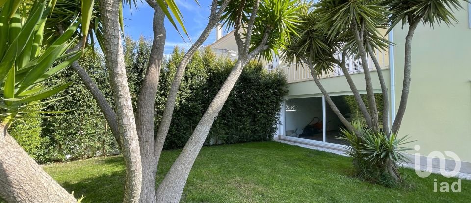 Moradia T5 em Corroios de 248 m²