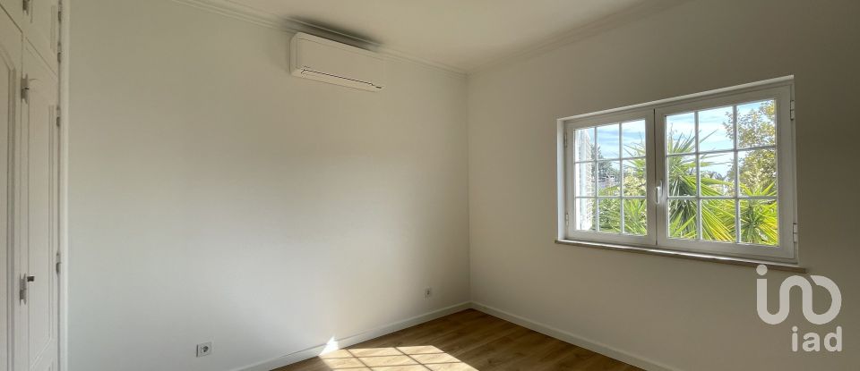 Moradia T5 em Corroios de 248 m²