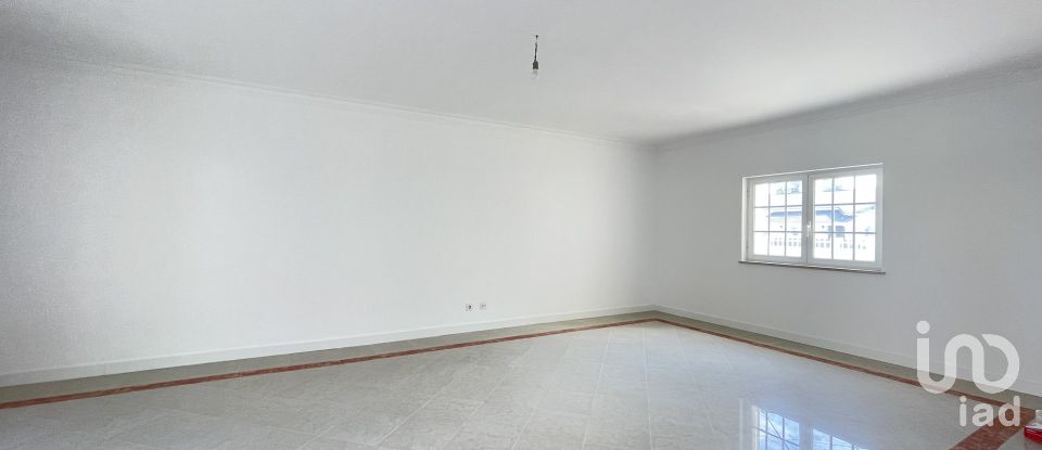 Moradia T5 em Corroios de 248 m²