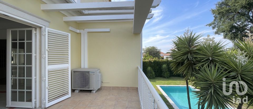 Moradia T5 em Corroios de 248 m²