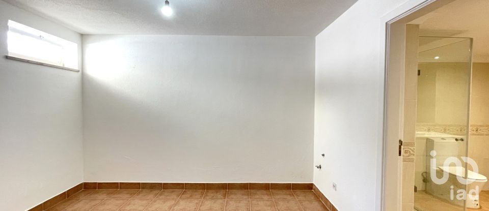 Moradia T5 em Corroios de 248 m²