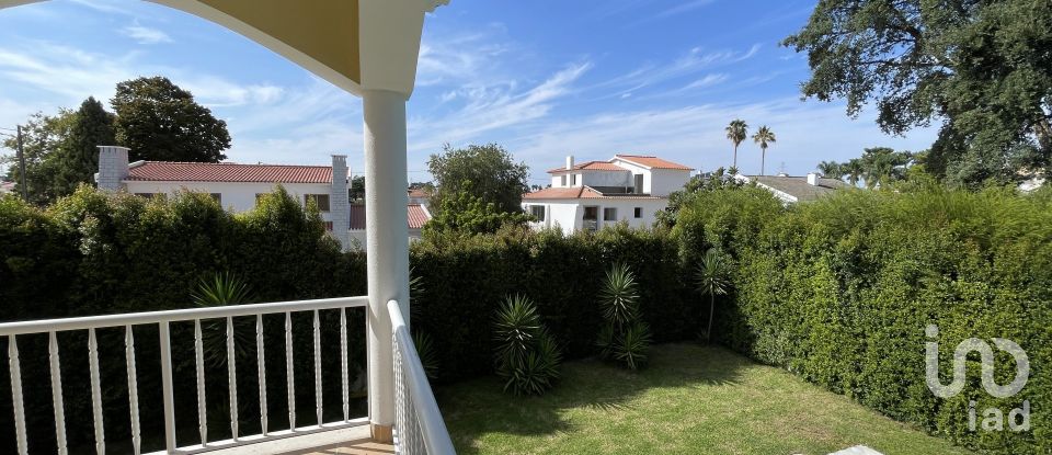 Moradia T5 em Corroios de 248 m²