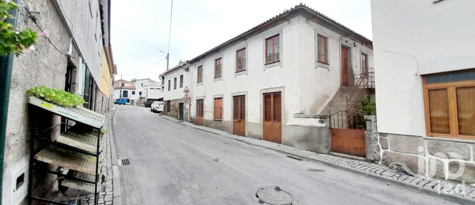 Moradia T5 em Seixo da Beira de 180 m²