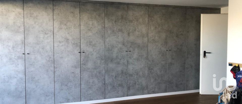 Moradia T3 em Charneca De Caparica E Sobreda de 134 m²