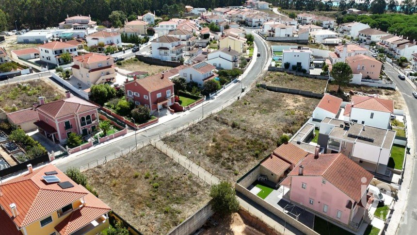 Land in Rio Maior of 561 m²