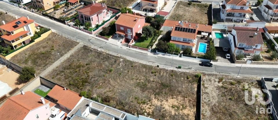 Terreno em Rio Maior de 561 m²