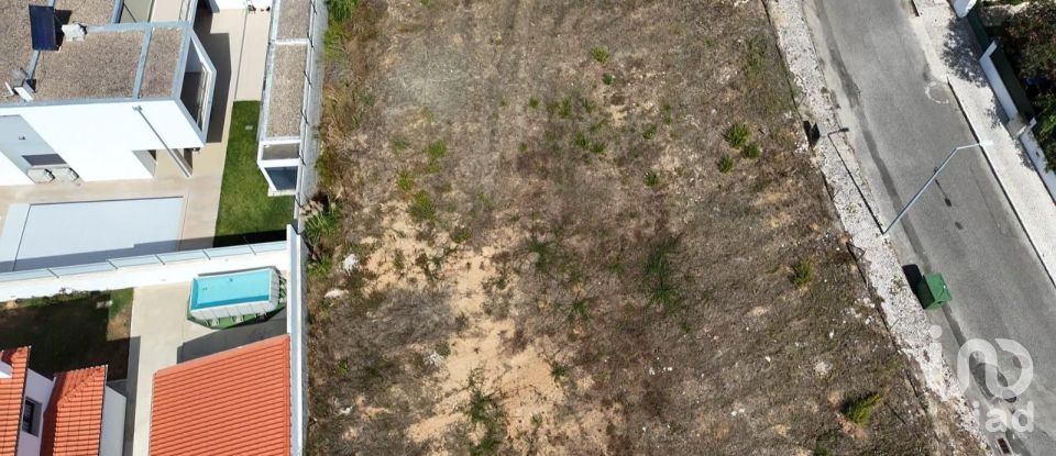 Terreno em Rio Maior de 561 m²