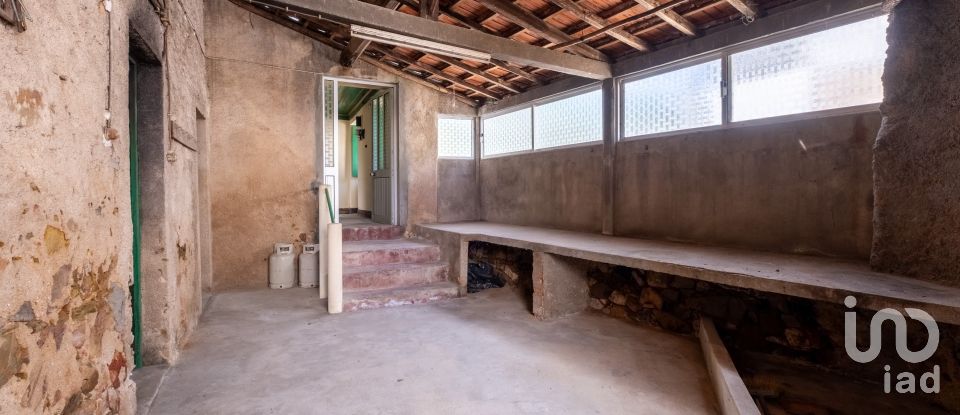 Maison de village T3 à Carvalho de 254 m²