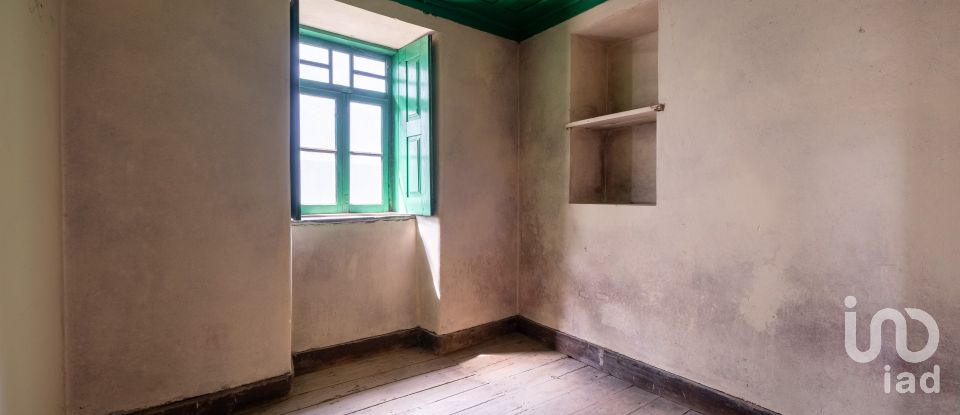 Maison de village T3 à Carvalho de 254 m²