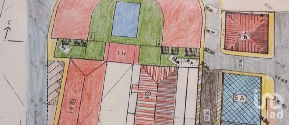 Terreno em Peso da Régua e Godim de 989 m²