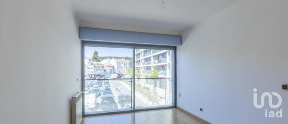 Apartment T2 in Alcântara of 123 m²