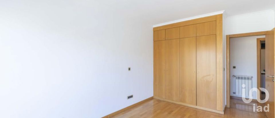 Apartment T2 in Alcântara of 123 m²