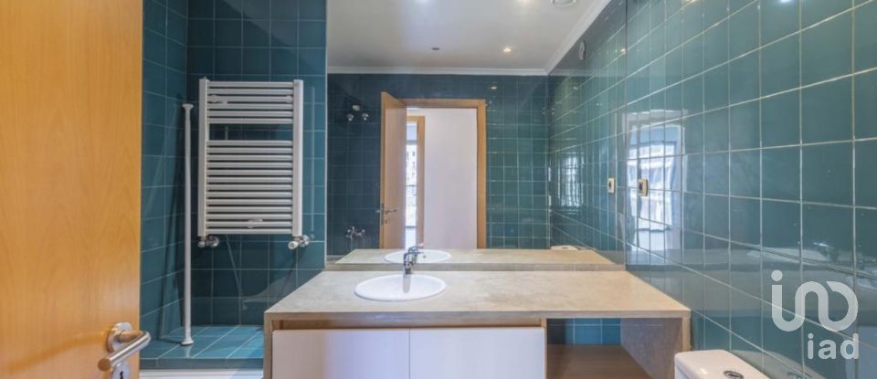 Apartment T2 in Alcântara of 123 m²