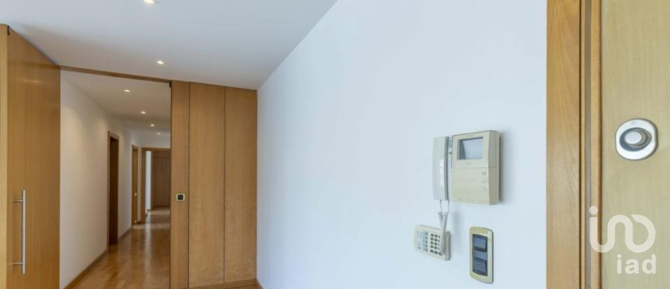 Apartment T2 in Alcântara of 123 m²