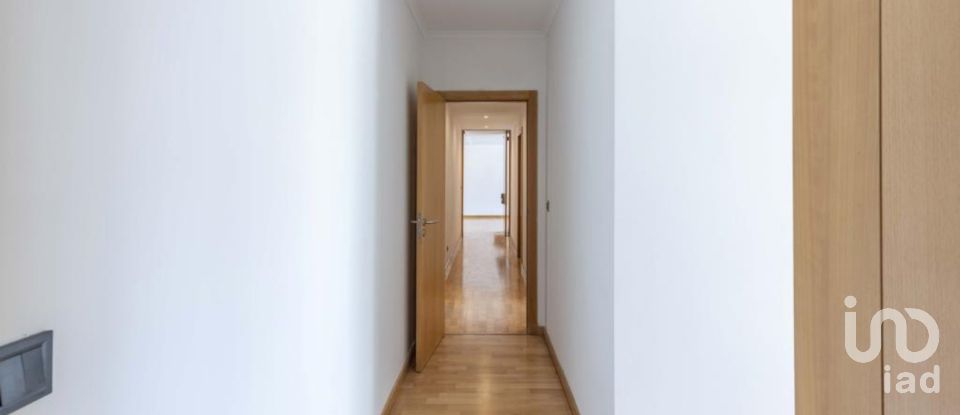 Apartment T2 in Alcântara of 123 m²