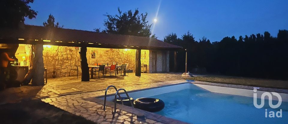 Quinta T4 em Crasto, Ruivos e Grovelas de 341 m²