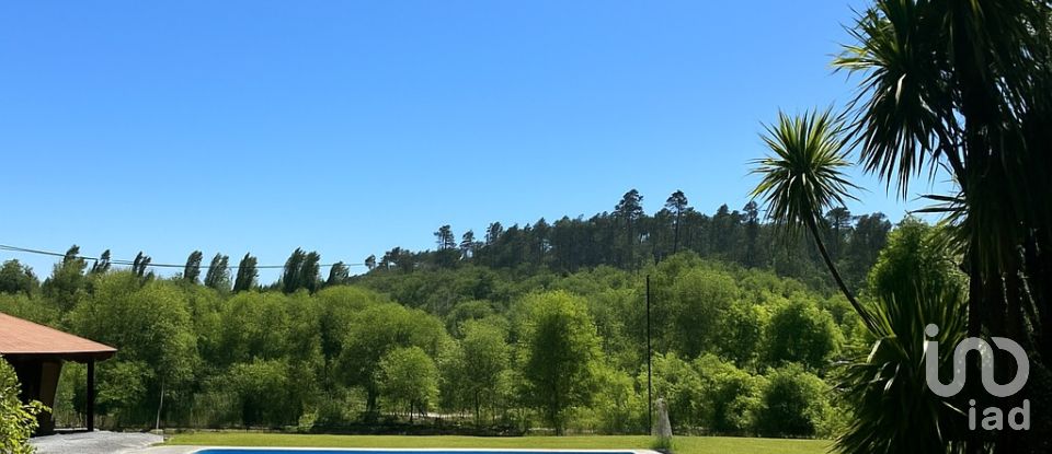 Quinta T4 em Crasto, Ruivos e Grovelas de 341 m²