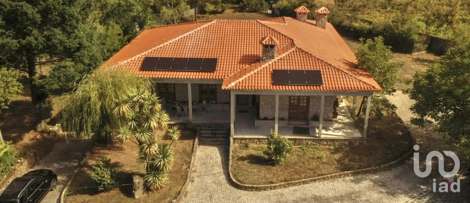 Quinta T4 em Crasto, Ruivos e Grovelas de 341 m²