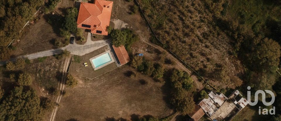 Quinta T4 em Crasto, Ruivos e Grovelas de 341 m²