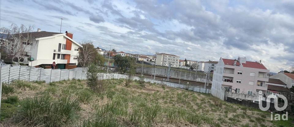 Terreno em Campanhã de 2 170 m²