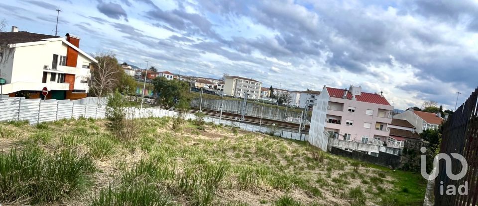 Terreno em Campanhã de 2 170 m²