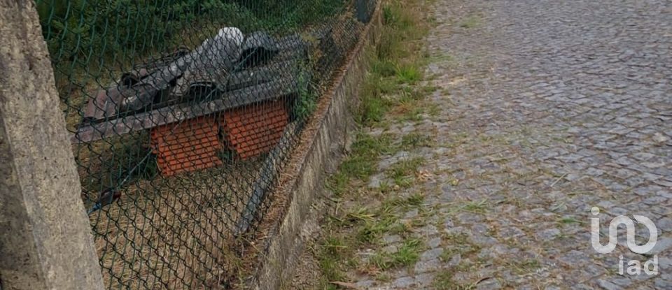 Terreno em Santo isidoro e livração de 2 100 m²