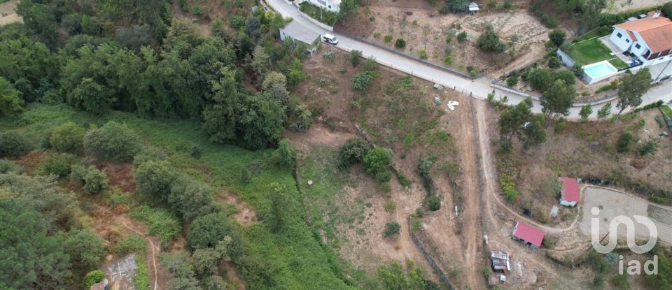 Terreno em Santo isidoro e livração de 2 100 m²