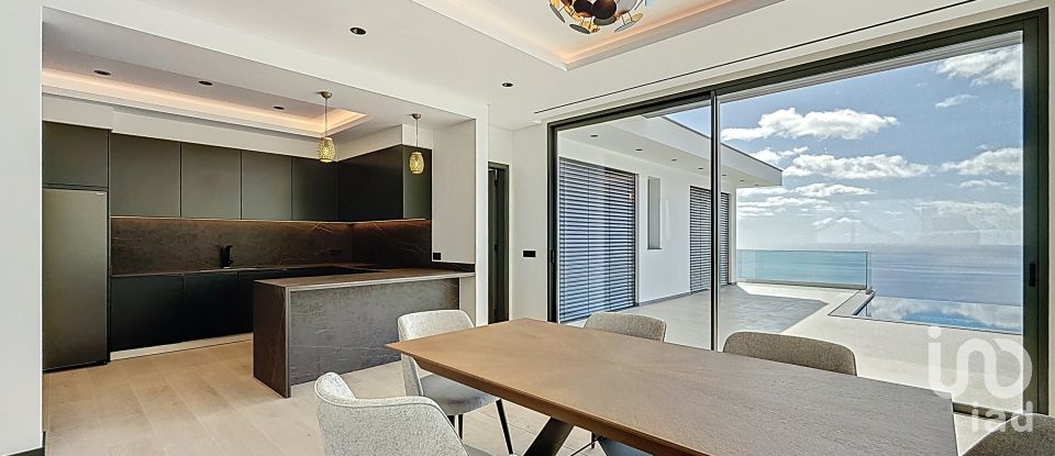 Maison T3 à Arco da Calheta de 277 m²