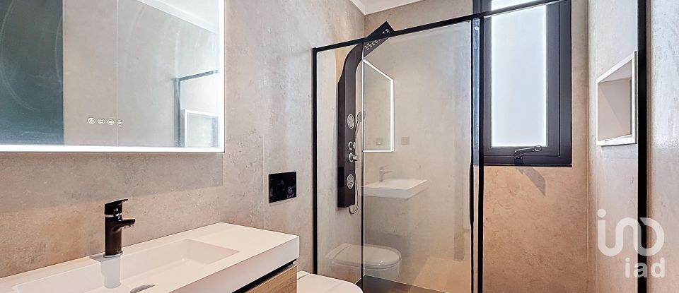 Maison T3 à Arco da Calheta de 277 m²