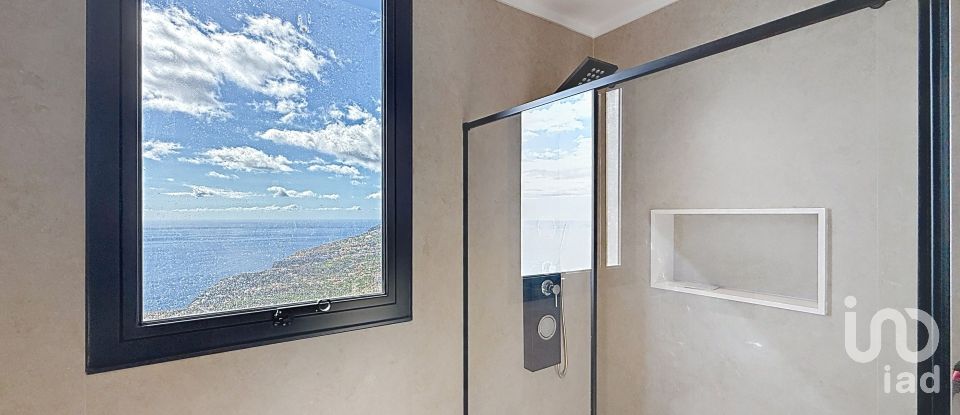 Maison T3 à Arco da Calheta de 277 m²