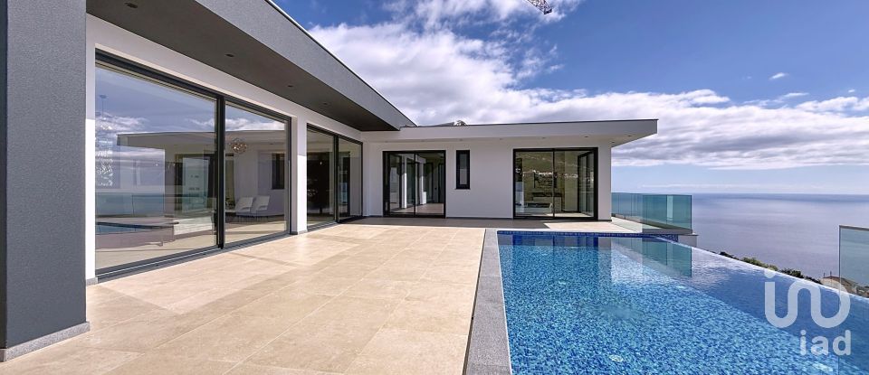 Maison T3 à Arco da Calheta de 277 m²